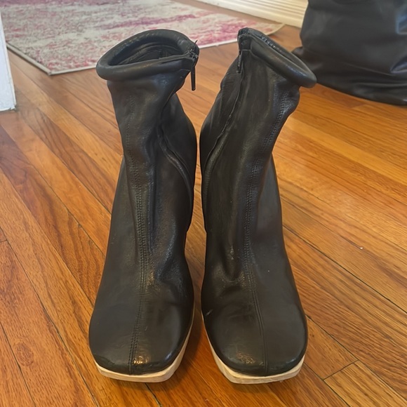 Calvin Klein Collection Black Leather Wooden Wedges size 7 - Picture 3 of 16